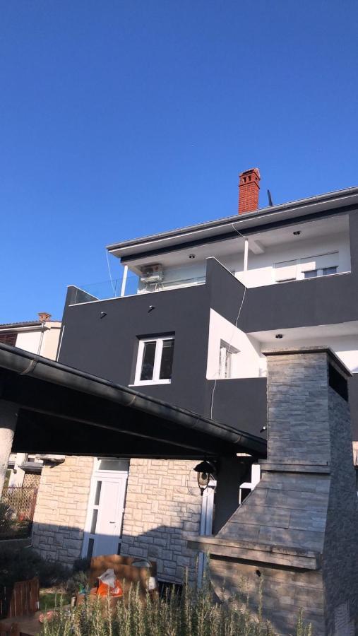 PUY Apartment Deni מראה חיצוני תמונה
